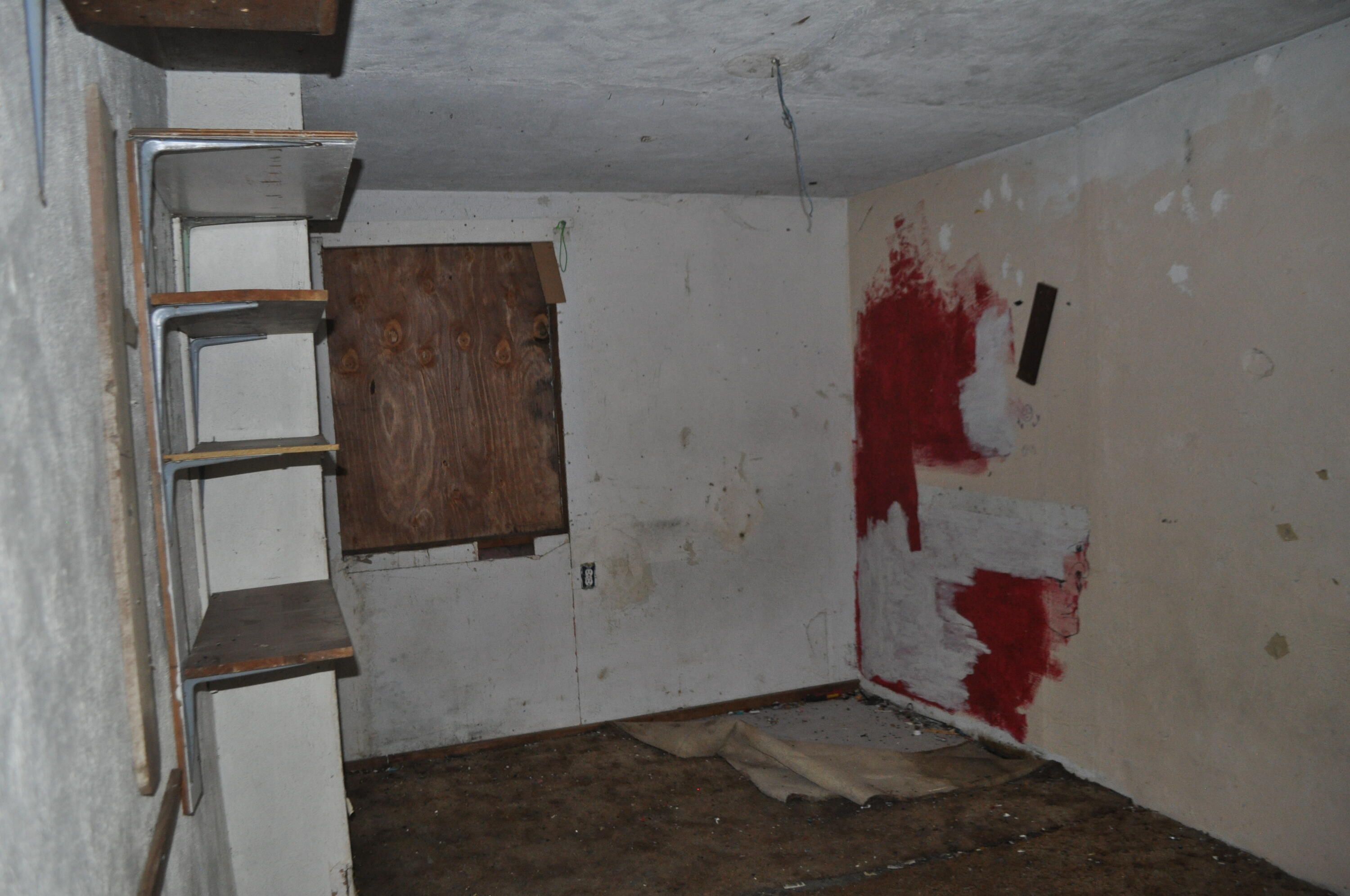 4098 St Patricks Avenue Redding, CA 96003 - Photo 17 of 38 view of empty room with cabinet