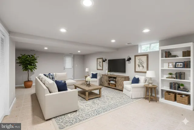 $350,000 | 314 Woodleaf Court, Glen Burnie, MD 21061