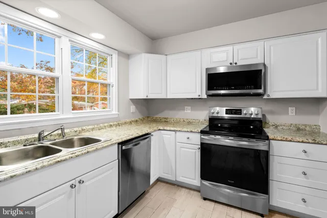 $375,000 | 314 Woodleaf Court, Glen Burnie, MD 21061