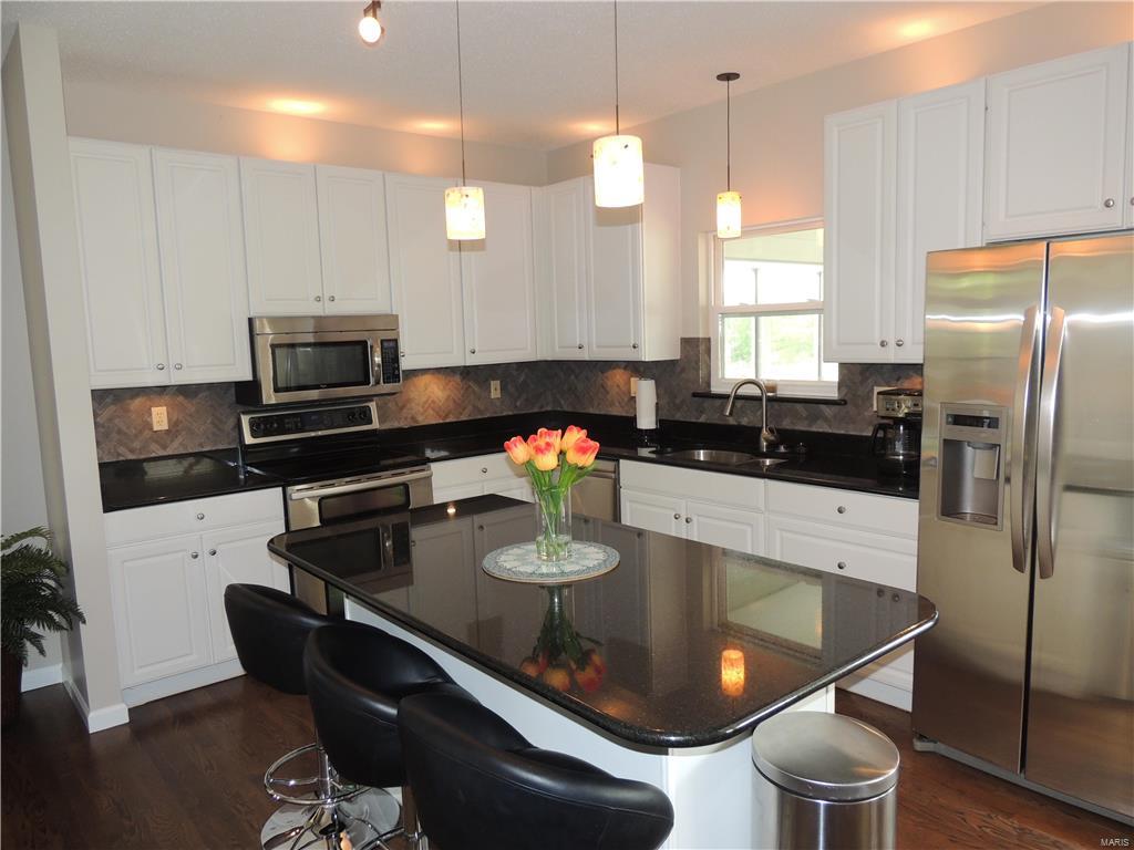 126 Roehampton Lane Weldon Spring, MO 63304 - Photo 12 of 49 Gallery Image 12