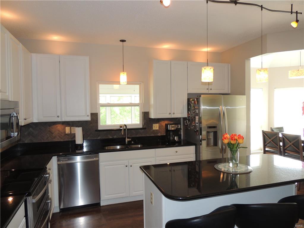 126 Roehampton Lane Weldon Spring, MO 63304 - Photo 13 of 49 Gallery Image 13