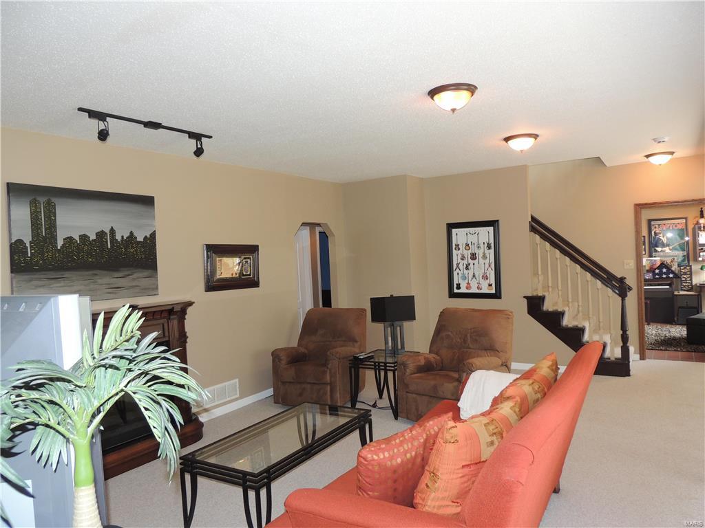 126 Roehampton Lane Weldon Spring, MO 63304 - Photo 37 of 49 Gallery Image 37