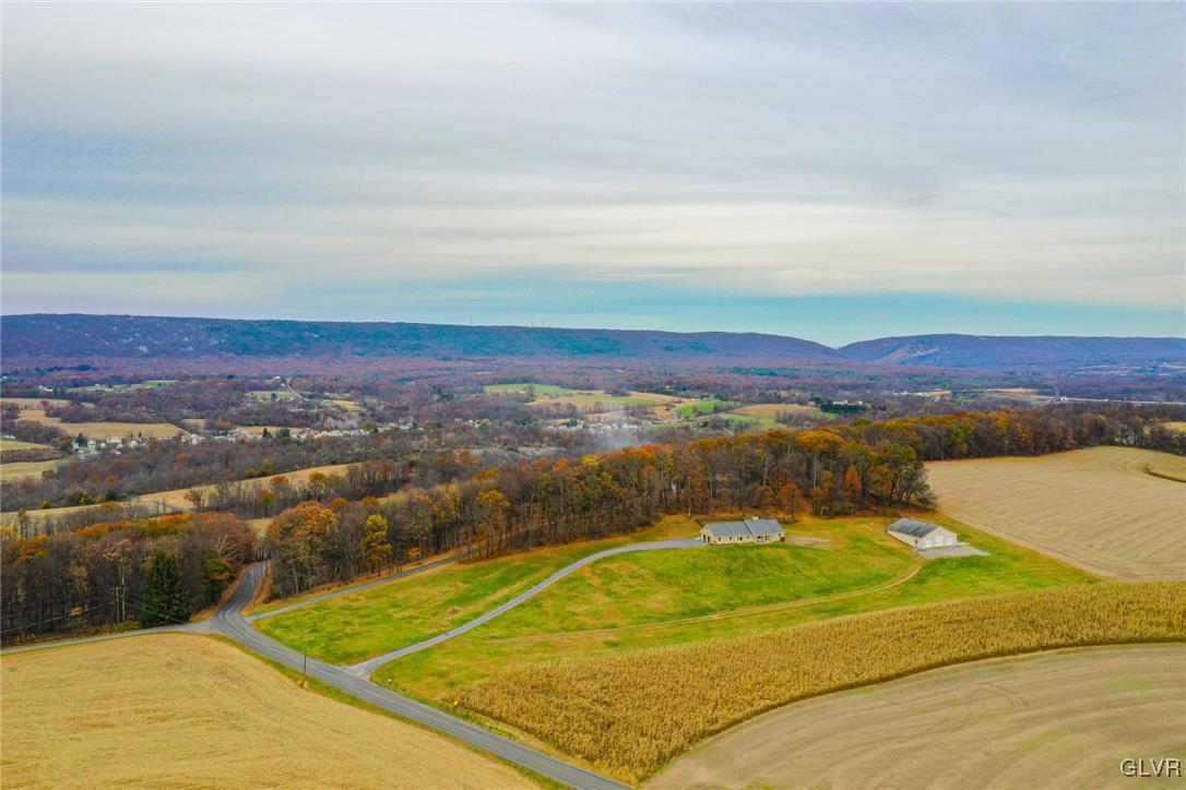 7747 County Bridge Road Slatington, PA 18080 - Photo 6 of 50 Gallery Image 6