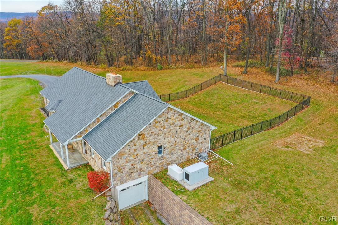 7747 County Bridge Road Slatington, PA 18080 - Photo 7 of 50 Gallery Image 7