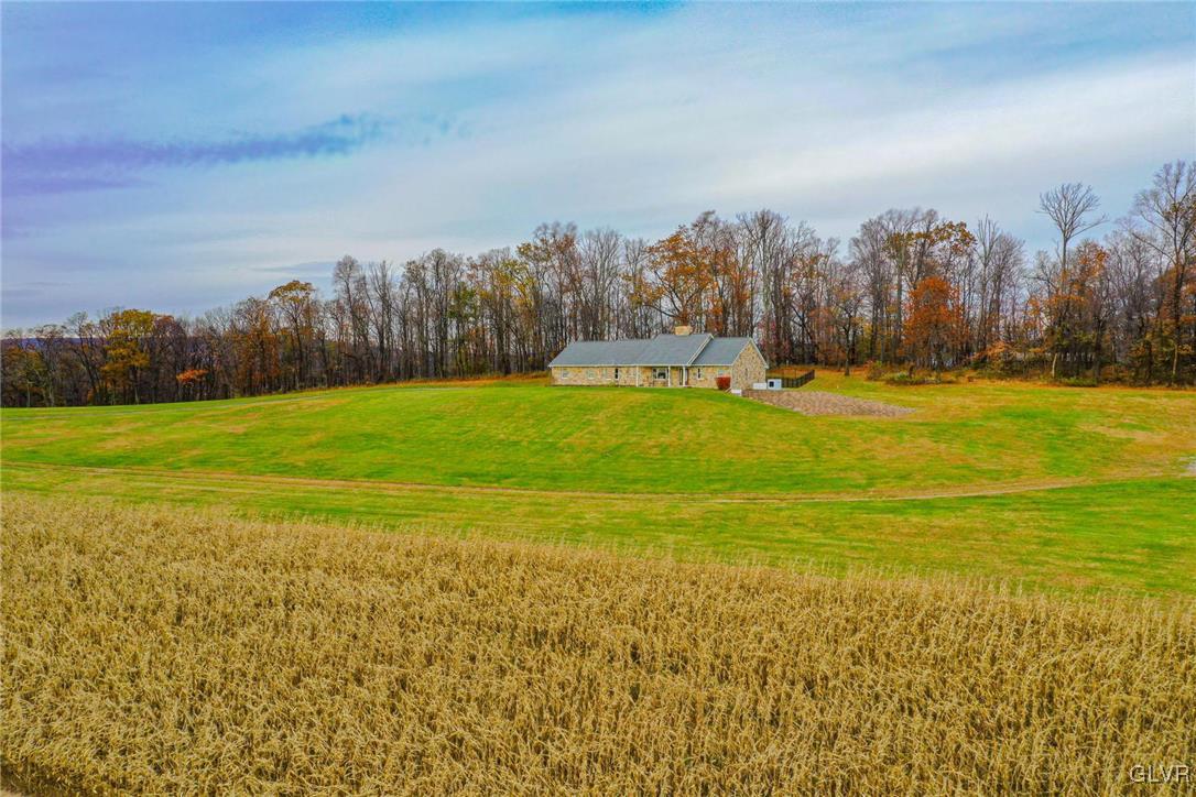 7747 County Bridge Road Slatington, PA 18080 - Photo 9 of 50 Gallery Image 9