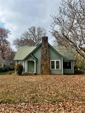 a front view of house with yard