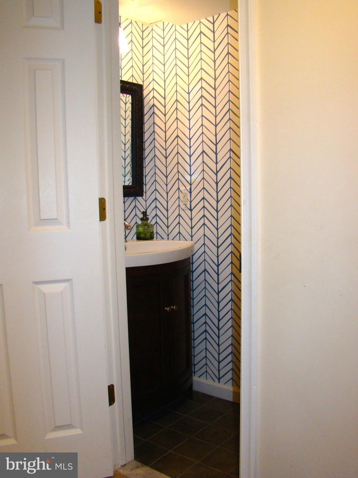 136 Murdock Road Baltimore, MD 21212 - Photo 18 of 26 Bath