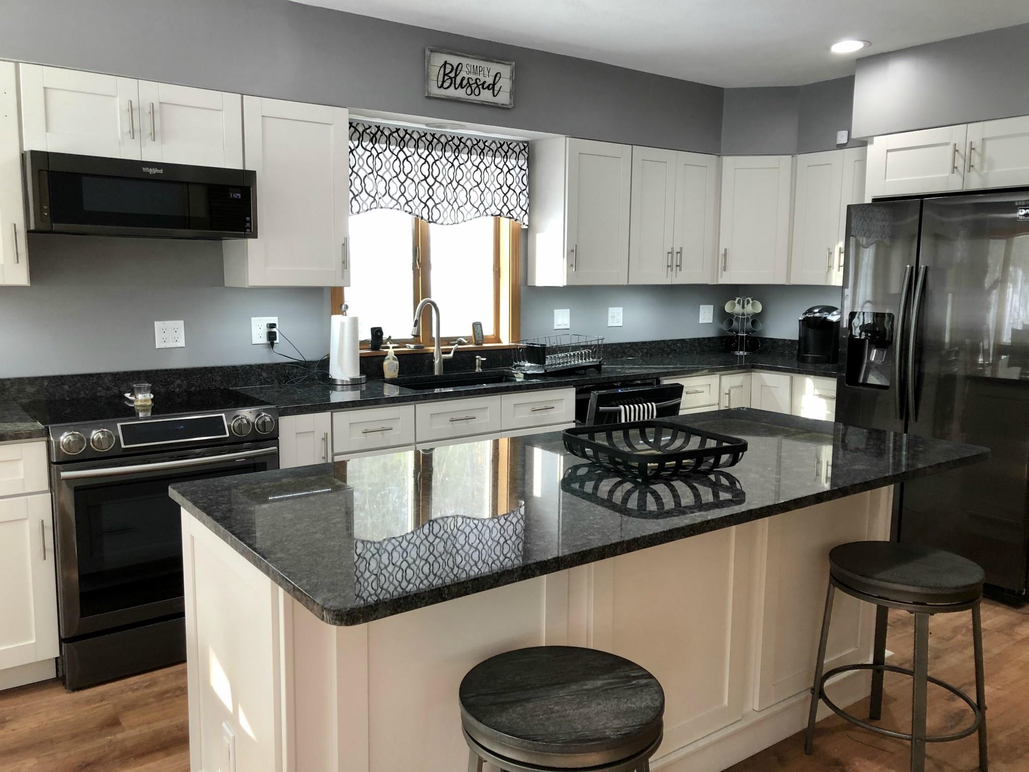 31 Quaker Road New Durham, NH 03855 - Photo 2 of 18