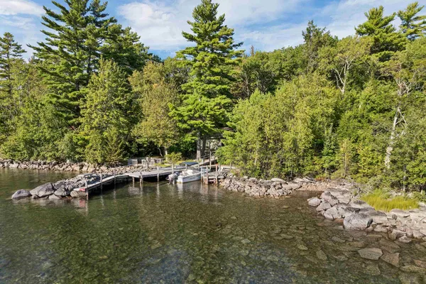 $895,000 | 120 Big Barndoor Island, Alton, NH 03810