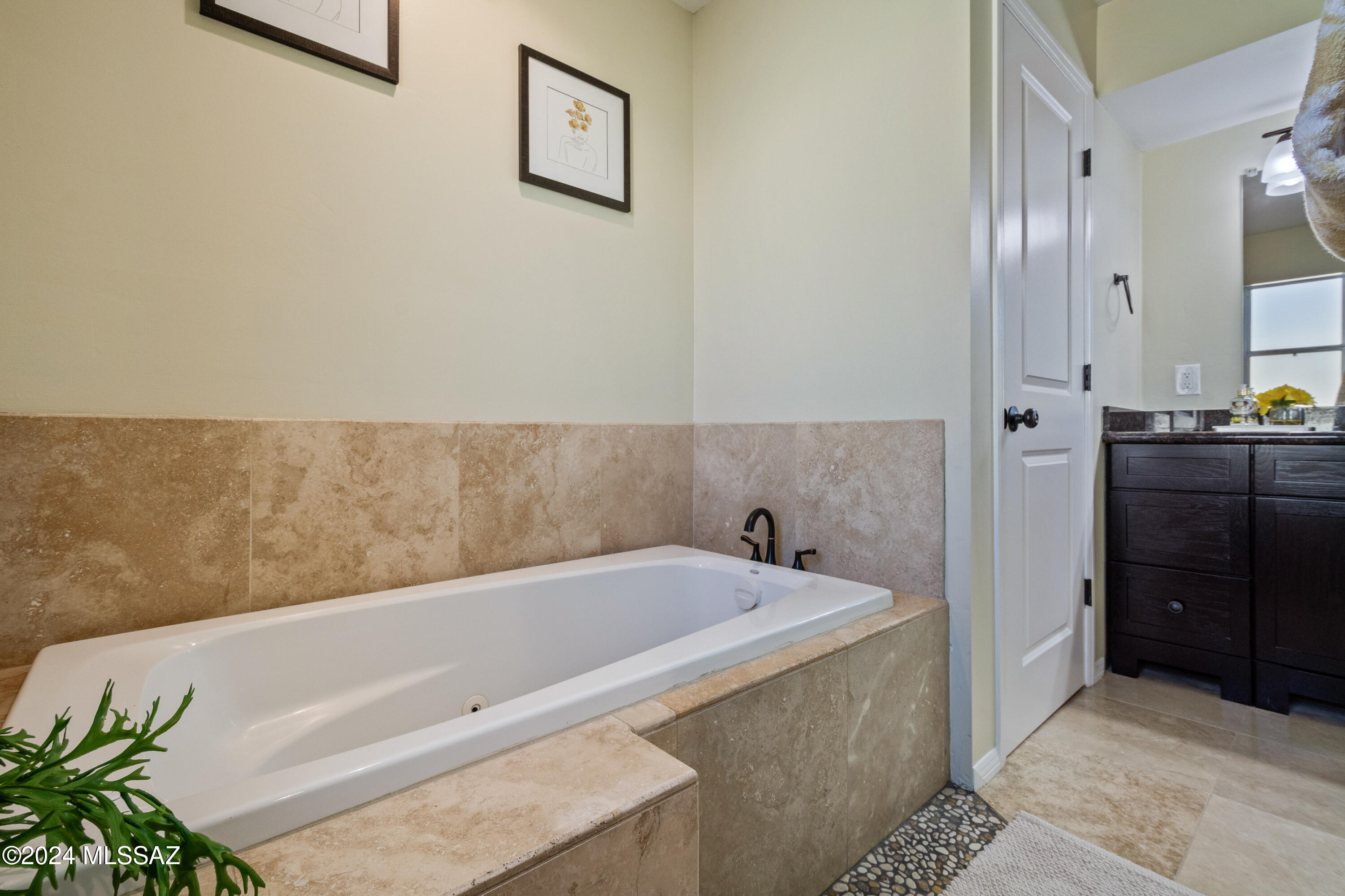 6100 North Oracle Road, Unit 8 Tucson, AZ 85704 - Photo 23 of 47 Gallery Image 23