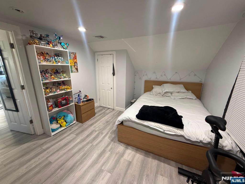 567 Studio Road, Unit 2 Ridgefield, NJ 07657 - Photo 3 of 9