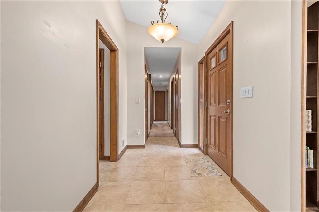 288 Evans Road Zelienople, PA 16063 - Photo 3 of 25 Gallery Image 3