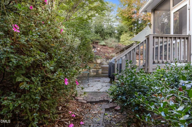 $649,900 | 7417 Fontana Ridge Lane, Raleigh, NC 27613