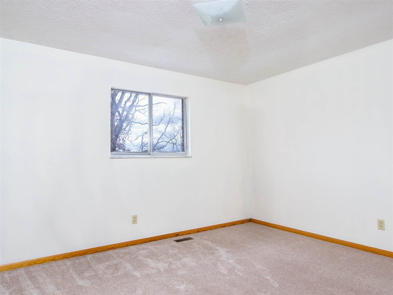 4650 Bowen Ridge Road Huntington, WV 25701 - Photo 25 of 29 Gallery Image 25