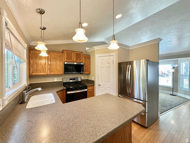 1908 North 200 West Layton, UT 84041 - Photo 3 of 29