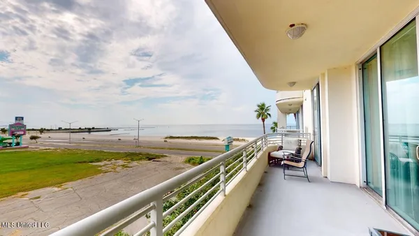 $314,900 | 2060 Beach Boulevard, Unit 106, Biloxi, MS 39531