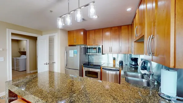 $314,900 | 2060 Beach Boulevard, Unit 106, Biloxi, MS 39531