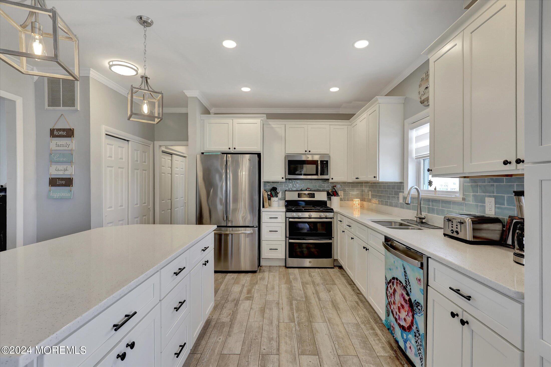 1213 Varuna Drive Forked River, NJ 08731 - Photo 19 of 70 19-Kitchen