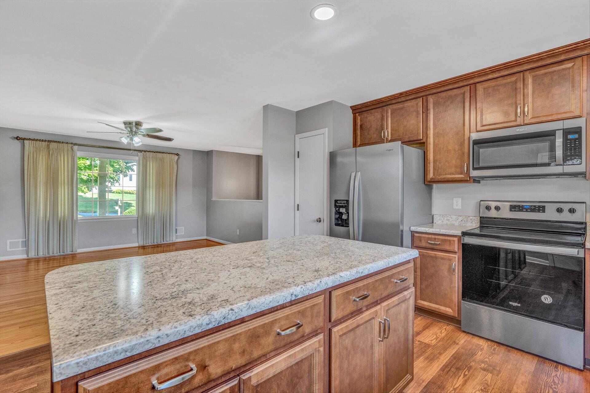 3102 Longhorn Road Roanoke, VA 24018 - Photo 11 of 44 11-DSC8202