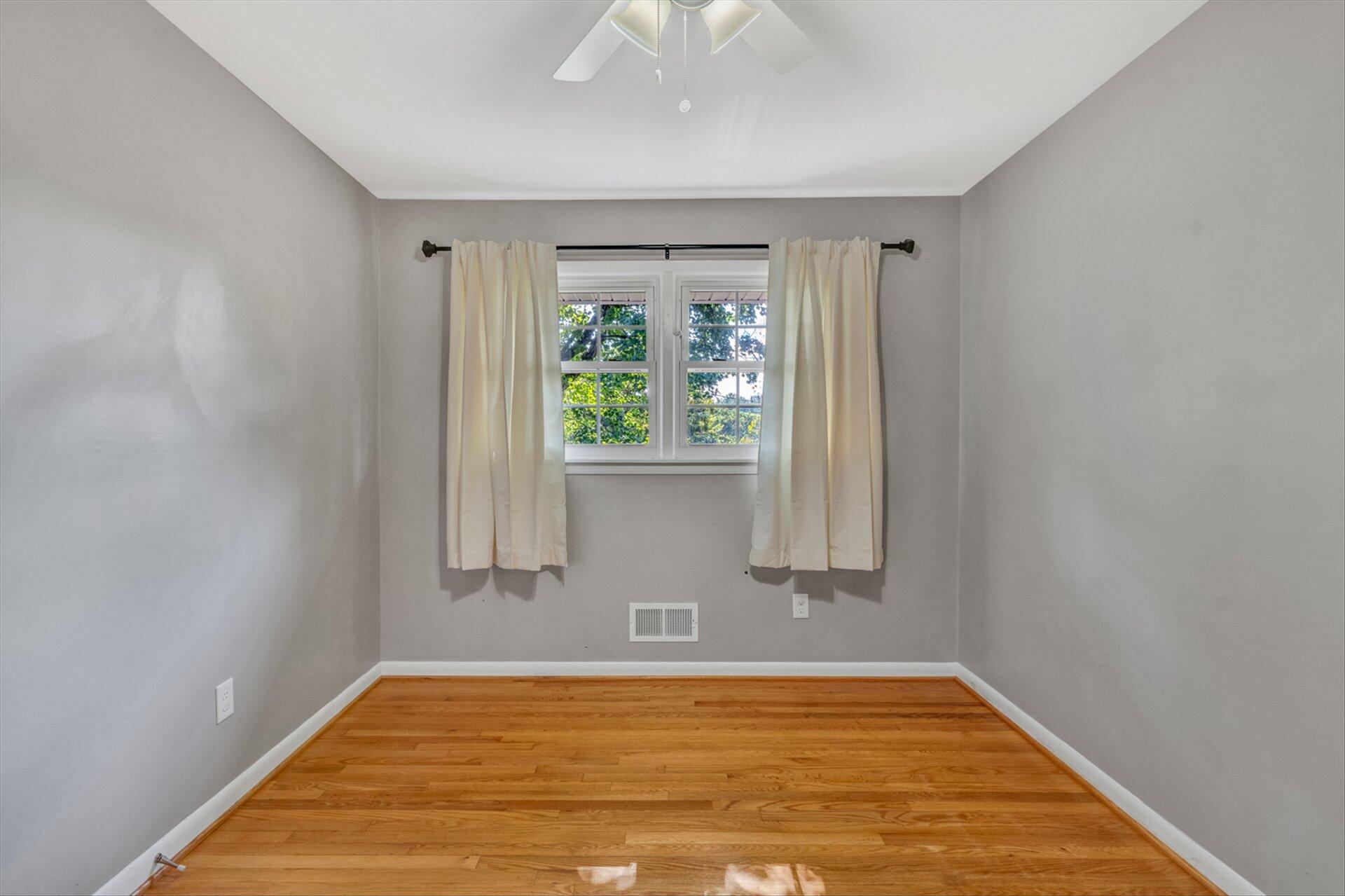 3102 Longhorn Road Roanoke, VA 24018 - Photo 12 of 44 12-DSC8211