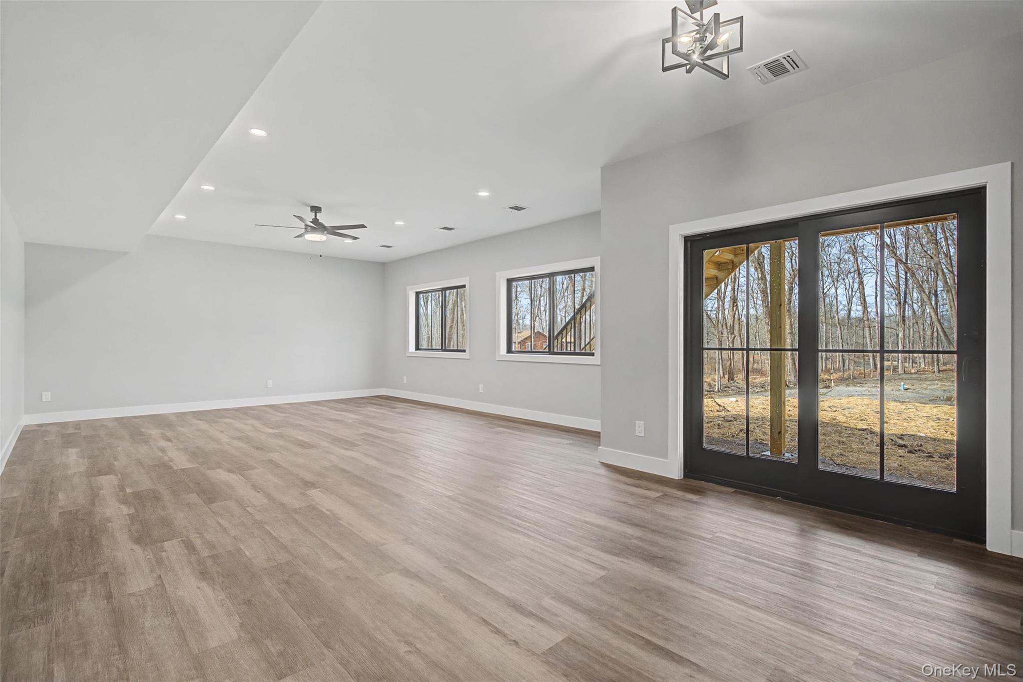 93 York Road Bloomingburg, NY 12721 - Photo 32 of 41