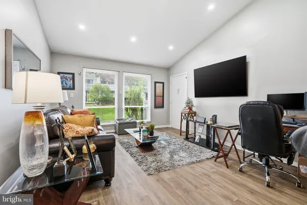 $2,800 | 7 D Dennison Drive, Unit D, East Windsor, NJ 08520