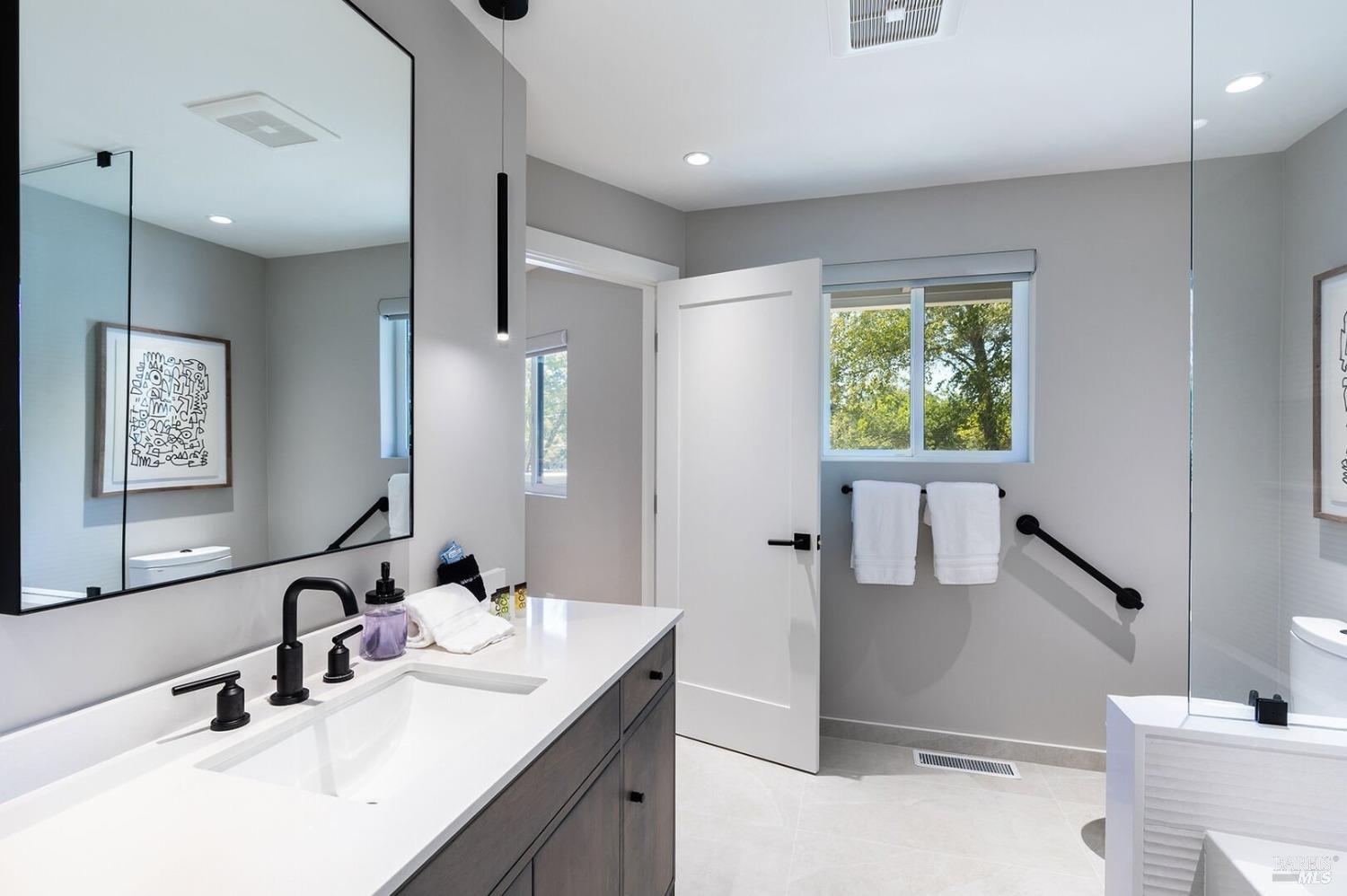 10750 Green Valley Road Sebastopol, CA 95472 - Photo 26 of 36 Gallery Image 26