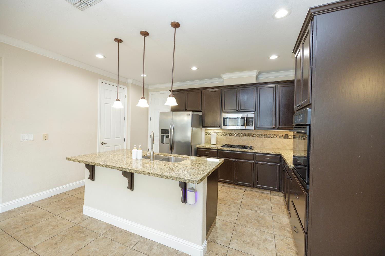 1537 Atlantic Avenue Ripon, CA 95366 - Photo 17 of 65