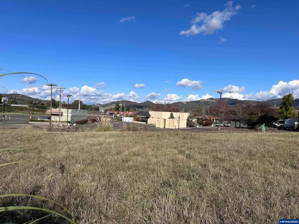 $250,000 | 4807 Southwest Grange Road, Roseburg, OR 97471