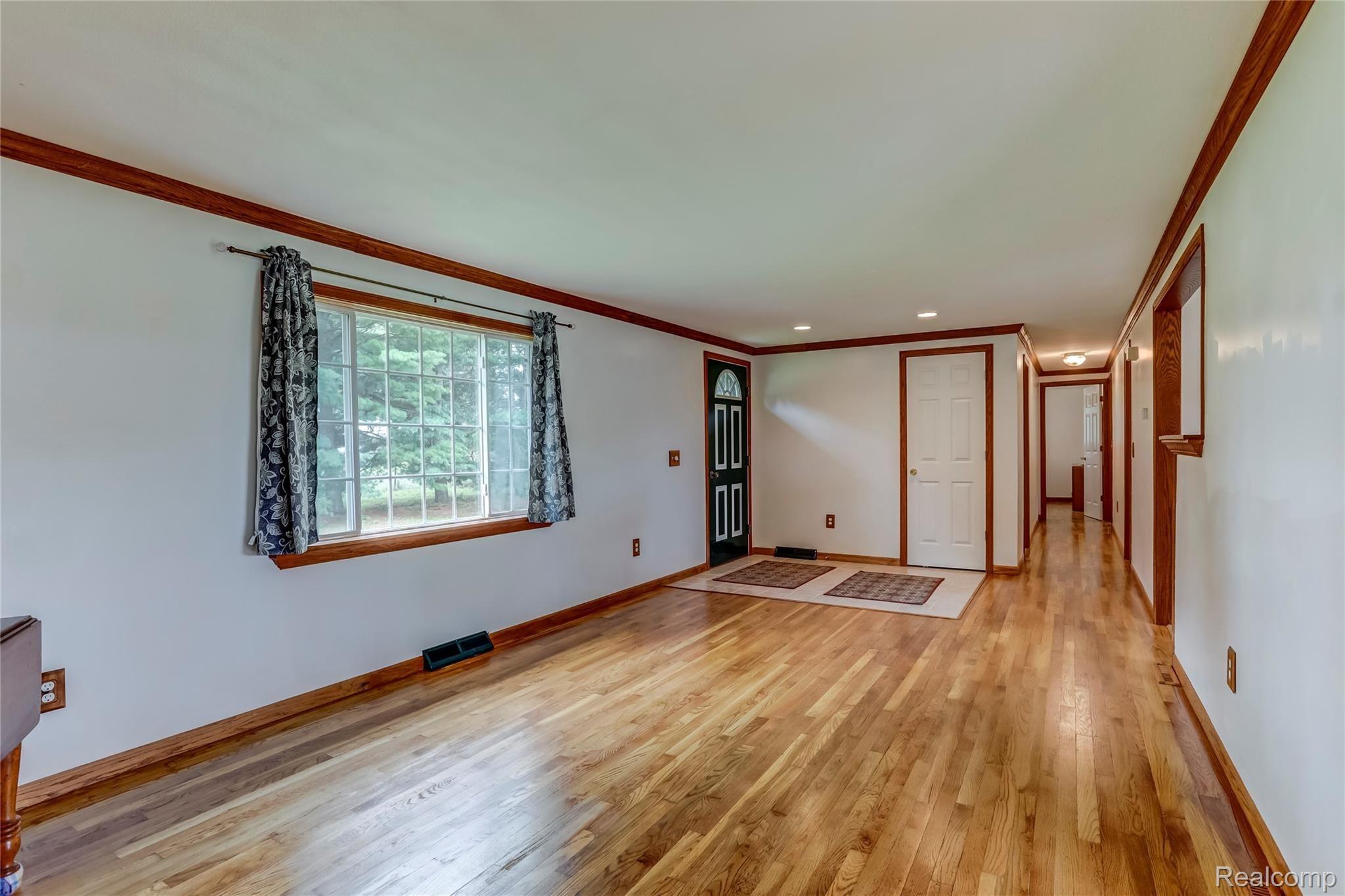 11900 Hannewald Road Munith, MI 49259 - Photo 9 of 40 11900 Hannewald Rd, Munith, MI 49259-9.jpg-FULL