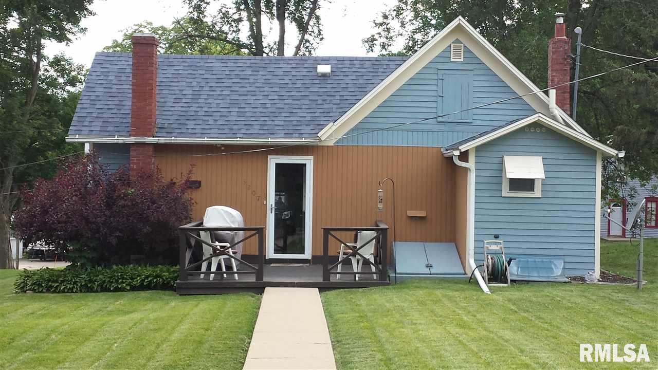 3207 Cleveland Street Clinton, IA 52732 - Photo 2 of 6 Gallery Image 2