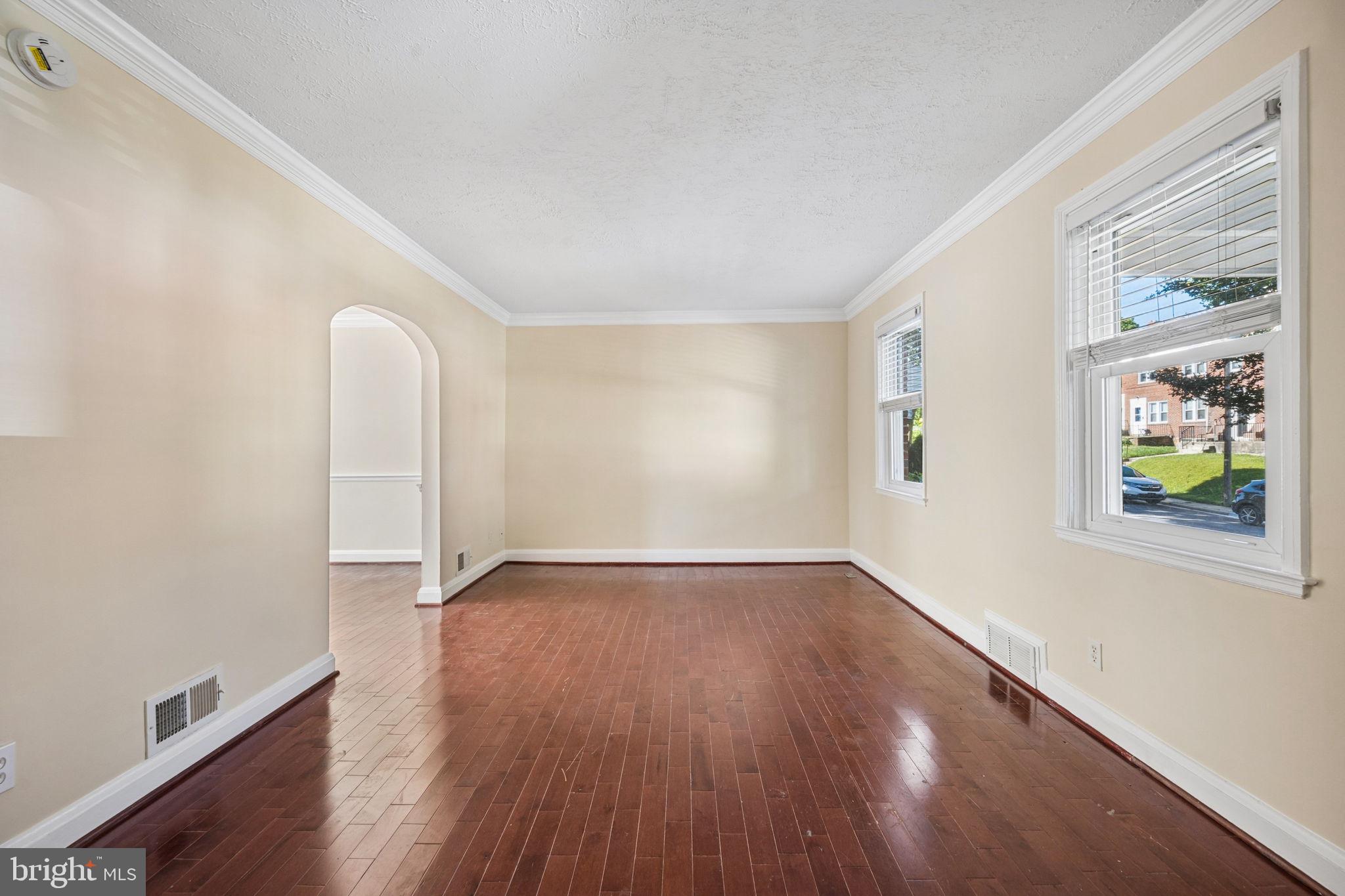 33 Briarwood Road Catonsville, MD 21228 - Photo 5 of 43
