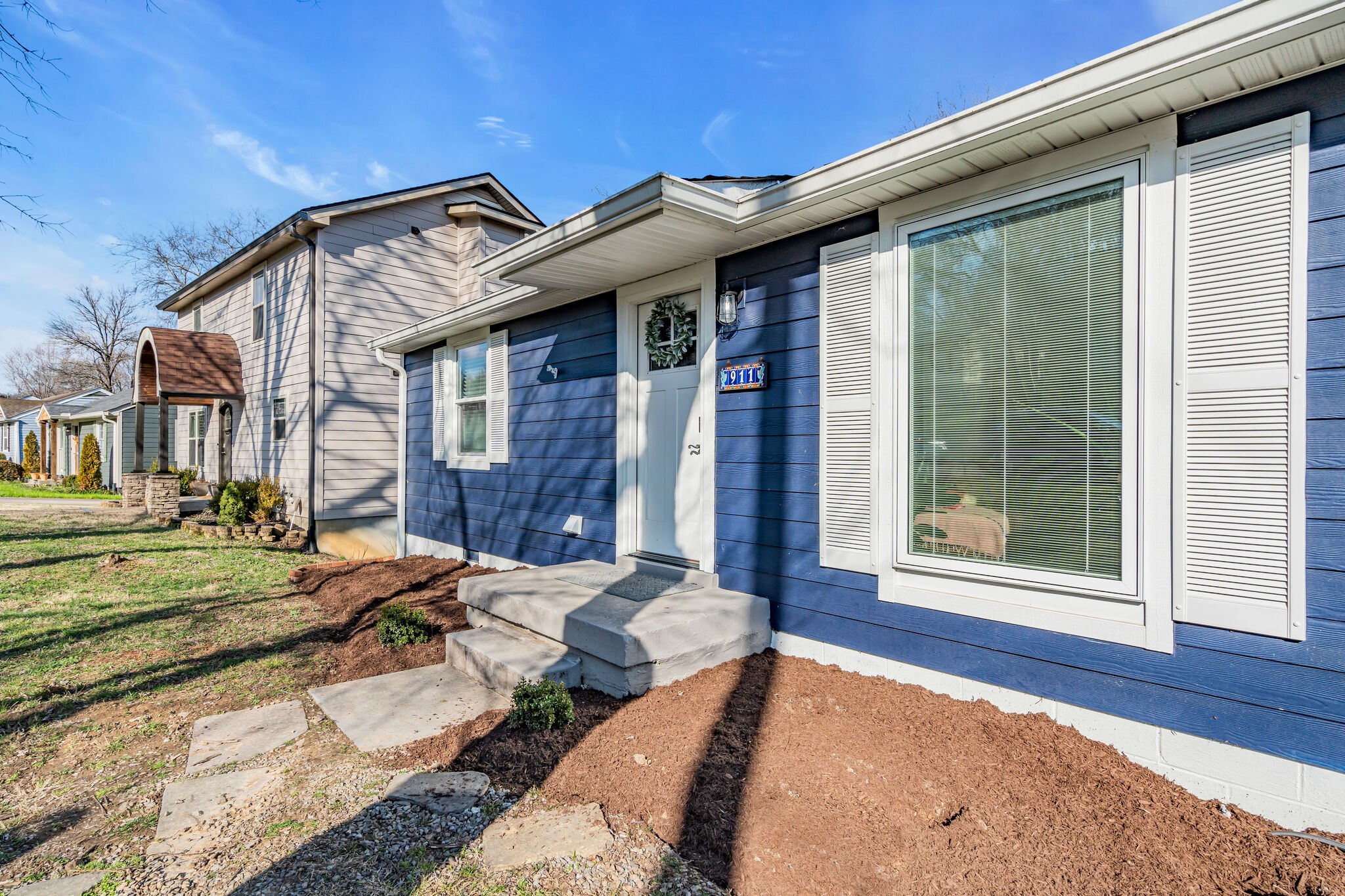 911 South 14th Street Nashville, TN 37206 - Photo 3 of 30 a view of a house with backyard porch and sitting area