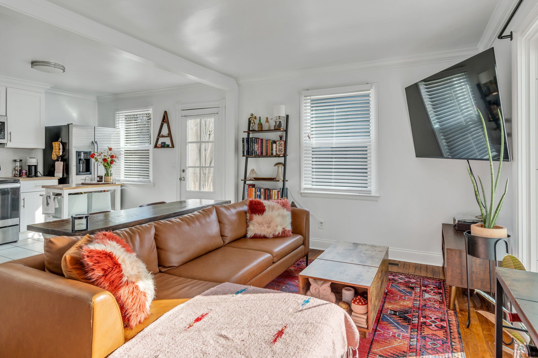 911 South 14th Street Nashville, TN 37206 - Photo 8 of 30 a living room with furniture and a window