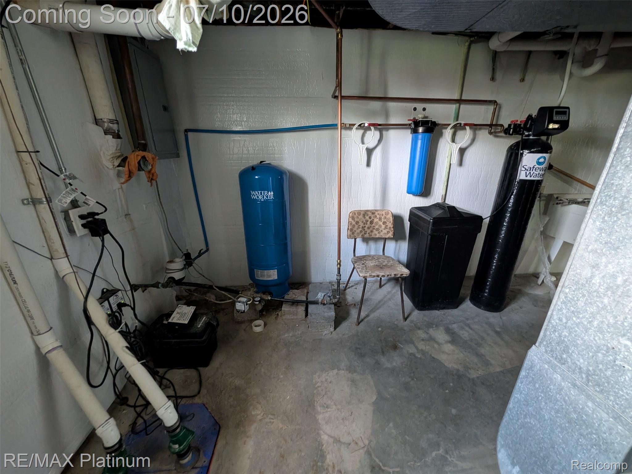 1430 Dauner Road Fenton, MI 48430 - Photo 30 of 41 Newer softner, well pressure tank, sump w/electric backup, electric panel updated