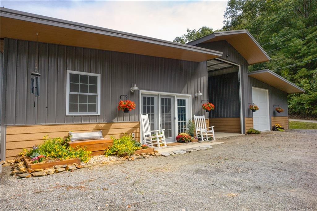 400 Pegg Road Marshall, NC 28753 - Photo 4 of 40 Gallery Image 4