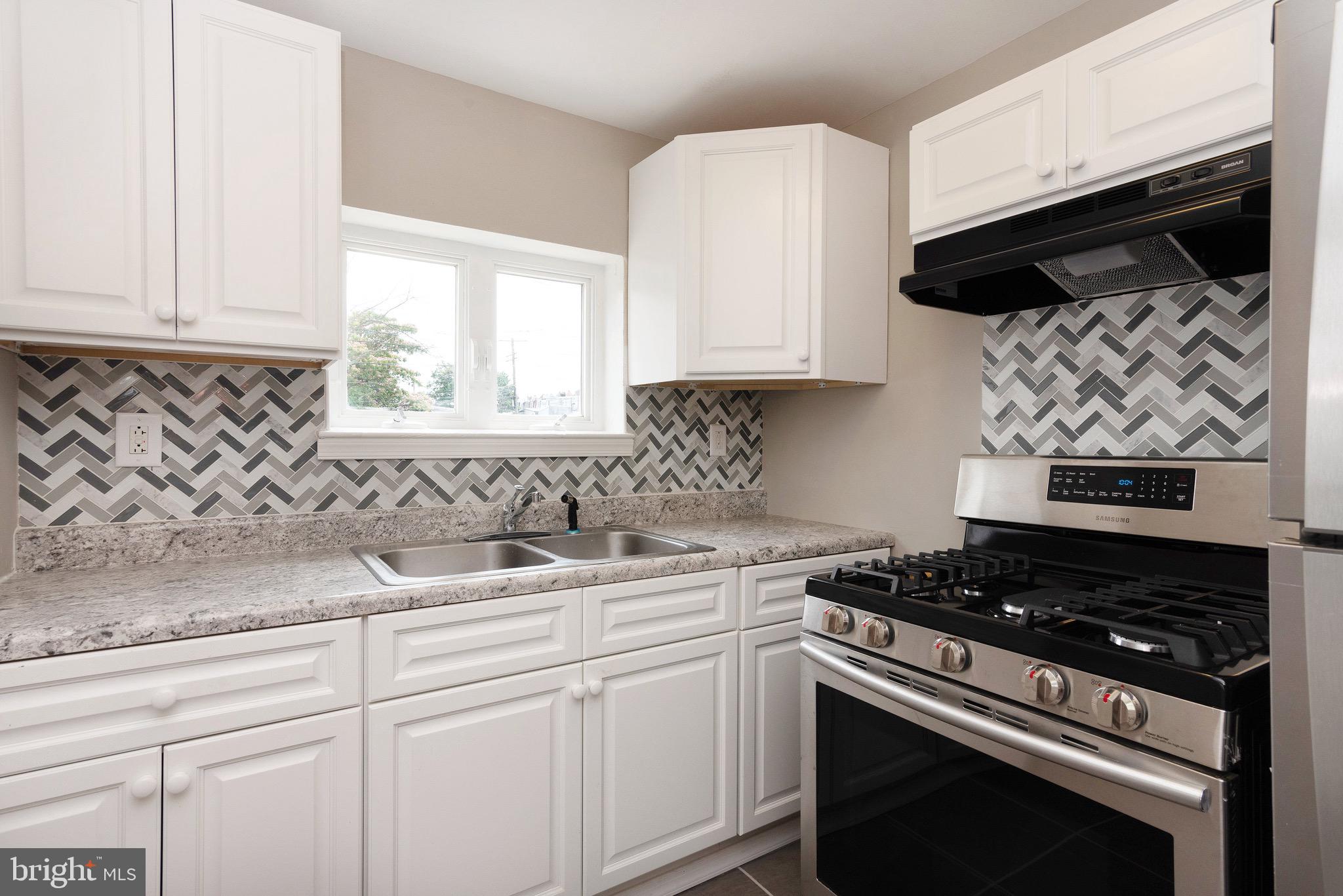 1022 Perry Street Reading, PA 19604 - Photo 8 of 18 Gallery Image 8