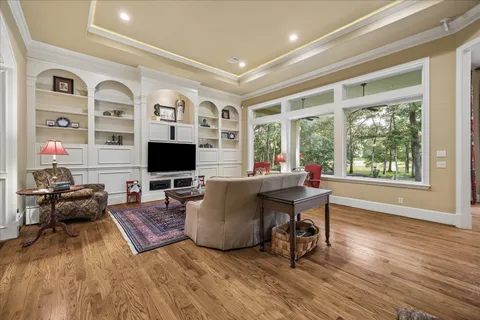 $1,250,000 | 37519 Edgewater Drive, Pinehurst, TX 77362
