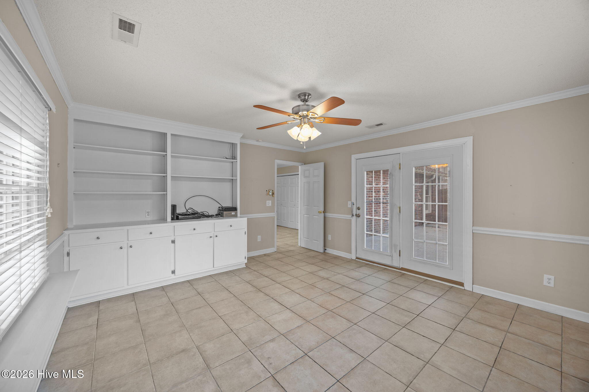 1983 Quail Ridge Road, Unit G Greenville, NC 27858 - Photo 16 of 35 24-web-or-mls-BLS_0039