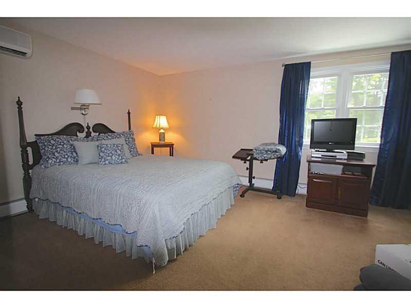 4 Ridgewood Circle Kennebunk, ME 04043 - Photo 21 of 27 Bedroom.