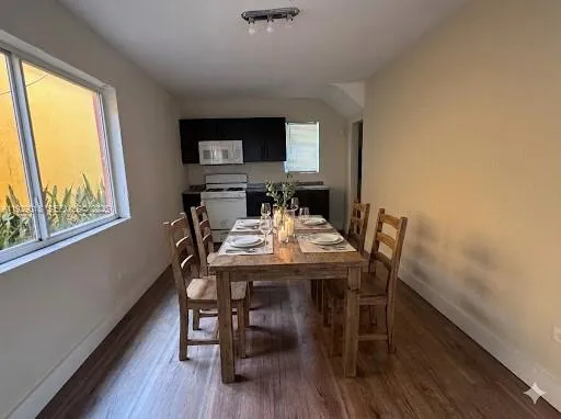 $1,700 | 20 Northwest 17th Place, Unit 18, Miami, FL 33125