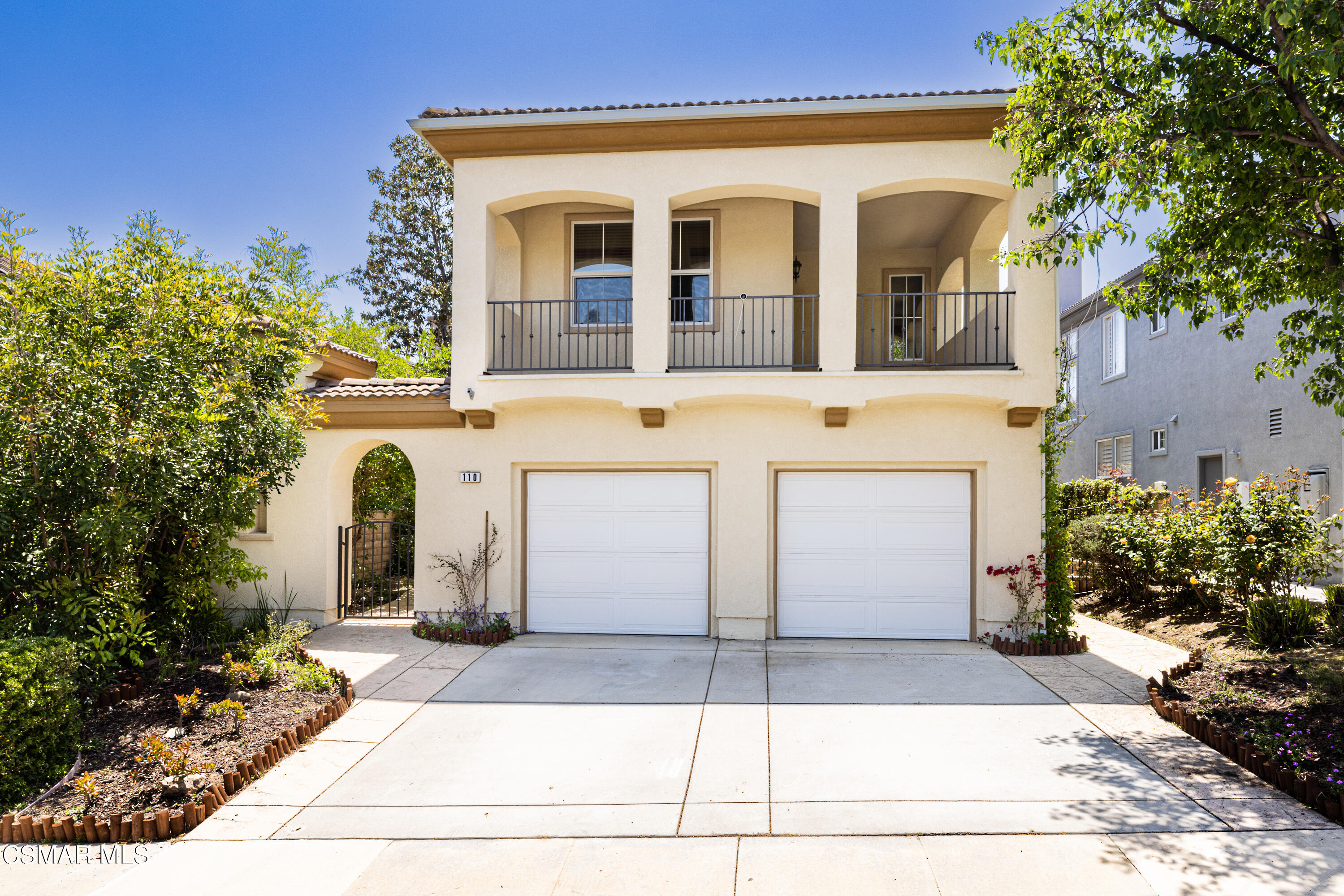 110 Park Hill Road Simi Valley, CA 93065 - Photo 3 of 36 a front view of a house with a yard