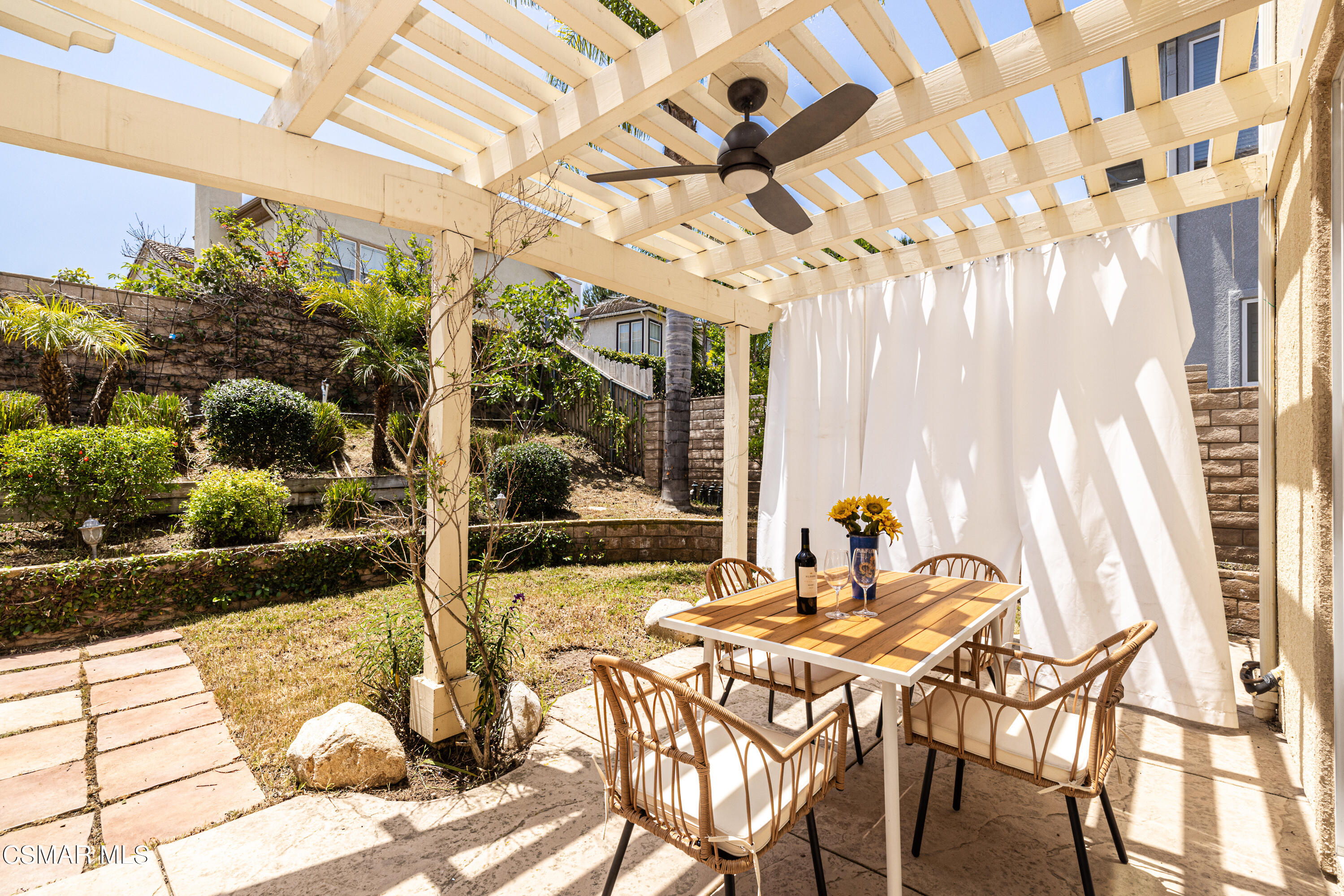 110 Park Hill Road Simi Valley, CA 93065 - Photo 34 of 36 a living room filled with furniture