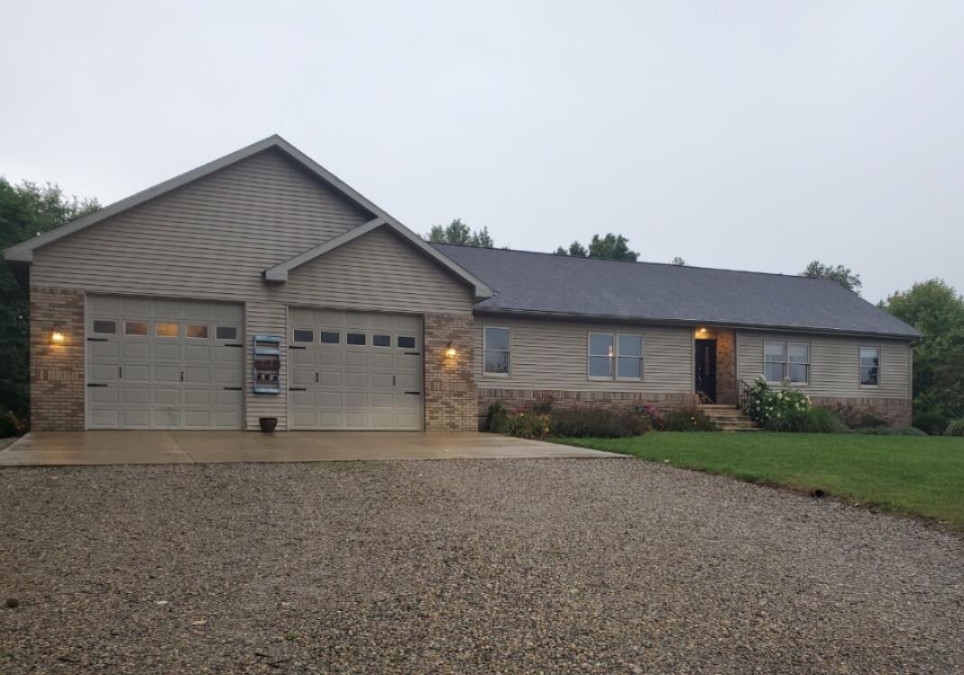 3760 Genesee Road Jonesville, MI 49250 - Photo 1 of 46 Screenshot_20220216-204531_Photos