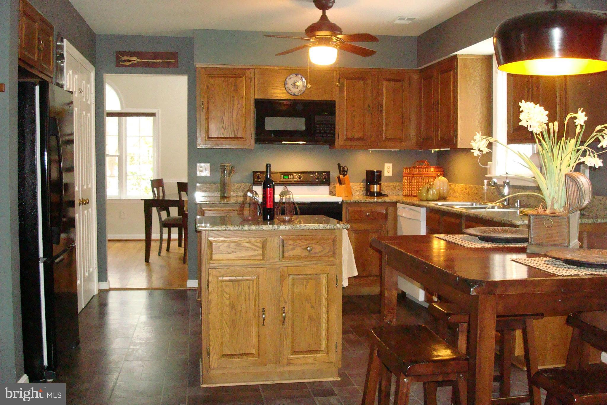 5127 Pheasant Ridge Road Fairfax, VA 22030 - Photo 11 of 28 Kitchen