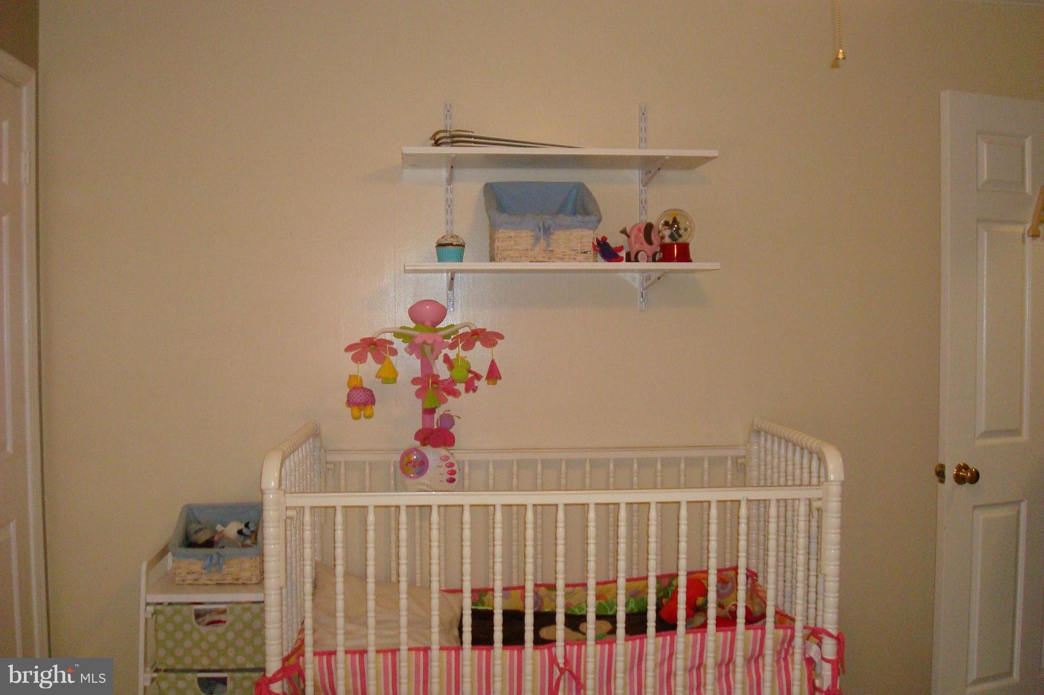 5127 Pheasant Ridge Road Fairfax, VA 22030 - Photo 22 of 28 Bedroom