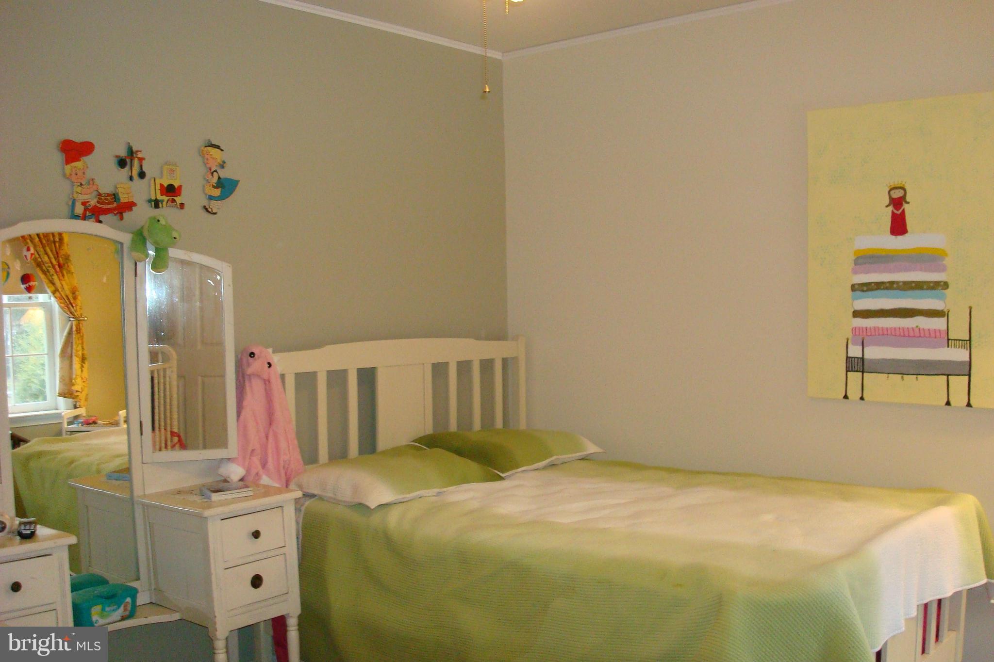 5127 Pheasant Ridge Road Fairfax, VA 22030 - Photo 23 of 28 Bedroom