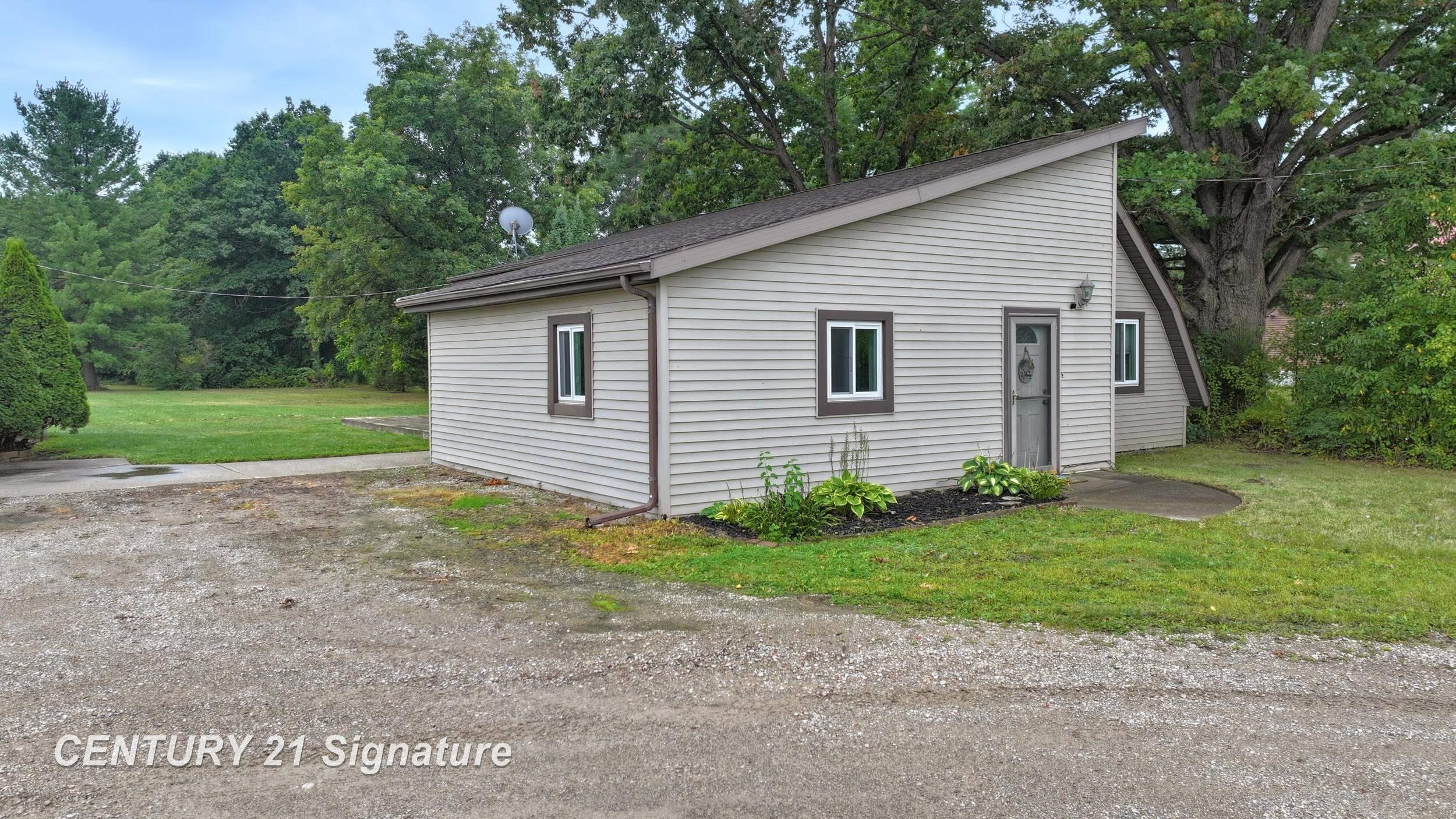 5249 West Dodge Road Clio, MI 48420 - Photo 3 of 44 50220453-666492d4-9871-478d-b394-c8d71653556a.JPG