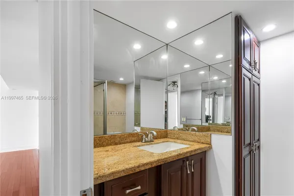 $2,495 | 2841 Northeast 163rd Street, Unit 1002, North Miami Beach, FL 33160