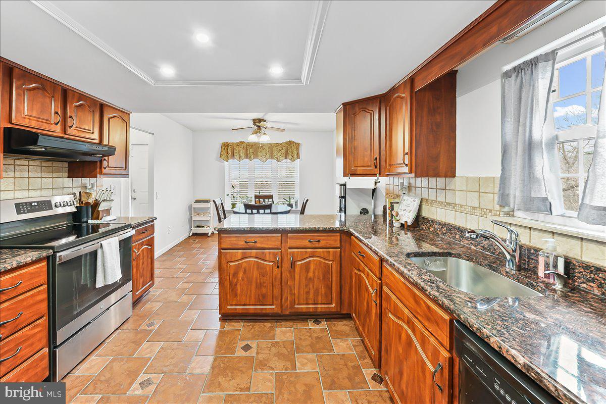 1356 Putnam Boulevard, Unit 9 Wallingford, PA 19086 - Photo 5 of 27